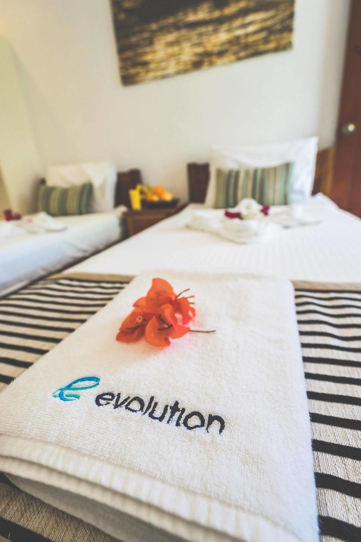 Evolution Dive&Beach Resort Malapascua Exterior foto